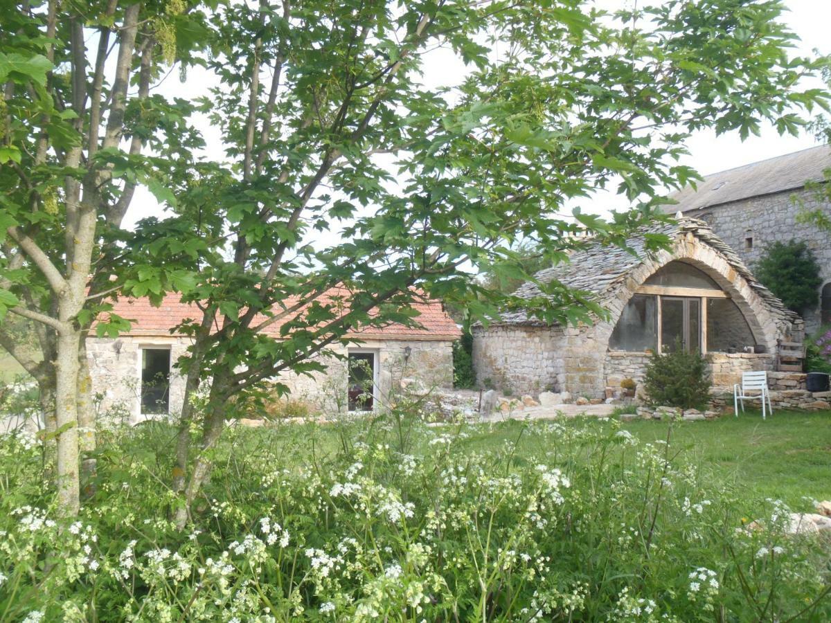 Chambres Du Domaine De Bombes Mostuejouls Exterior photo